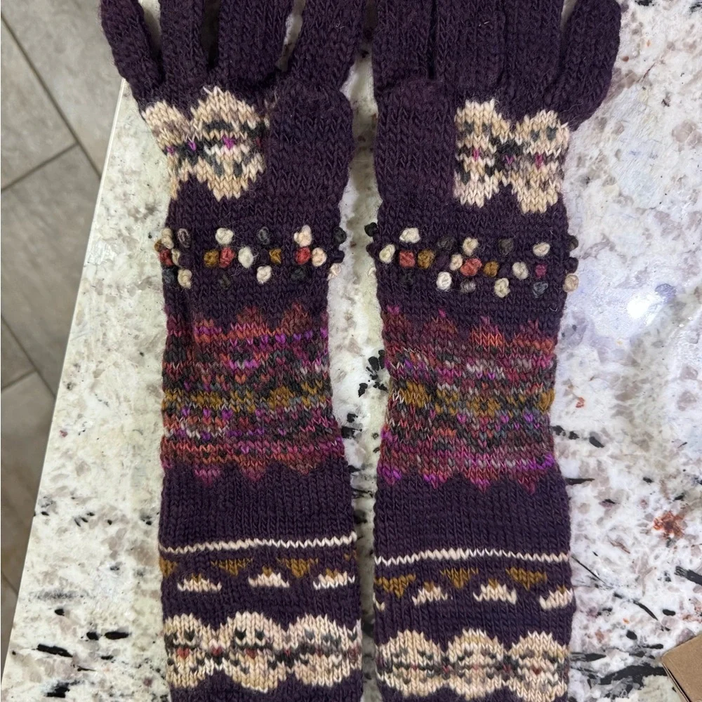 Peruvian Connection Wool Knit Gloves - Purple and Cream - Picture 2 of 3